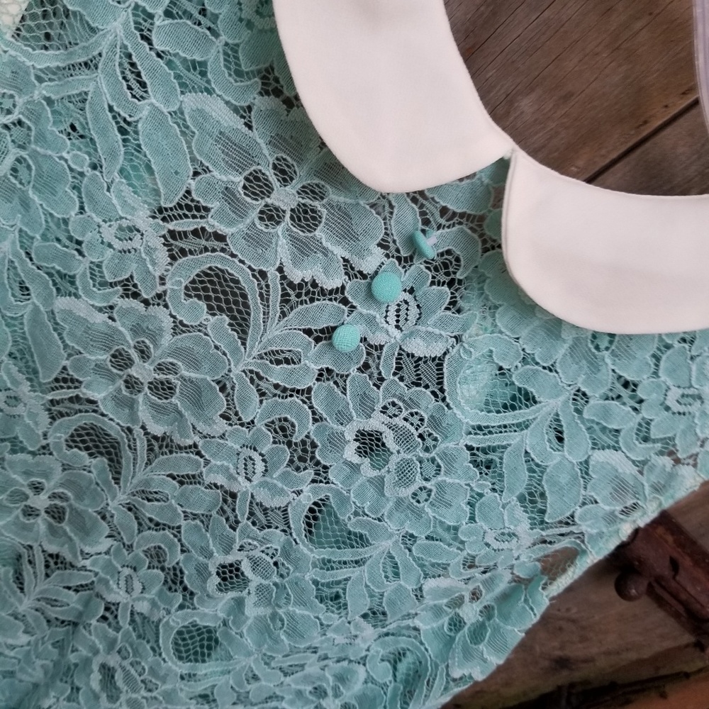blouse - Picture 4 of 5